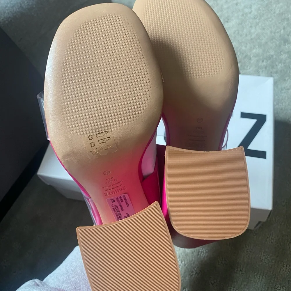 BRAND NEW Schutz Victorie High Block Heel Sandals - Picture 3 of 3